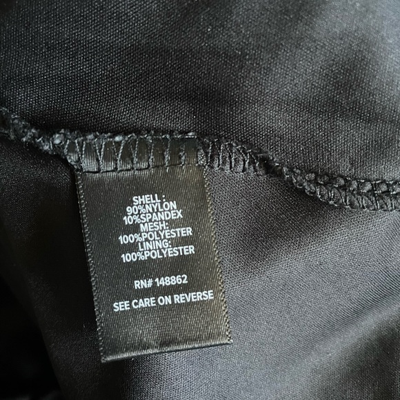 Torrid dress size 1 16/18 shimmer skater - Picture 9 of 9